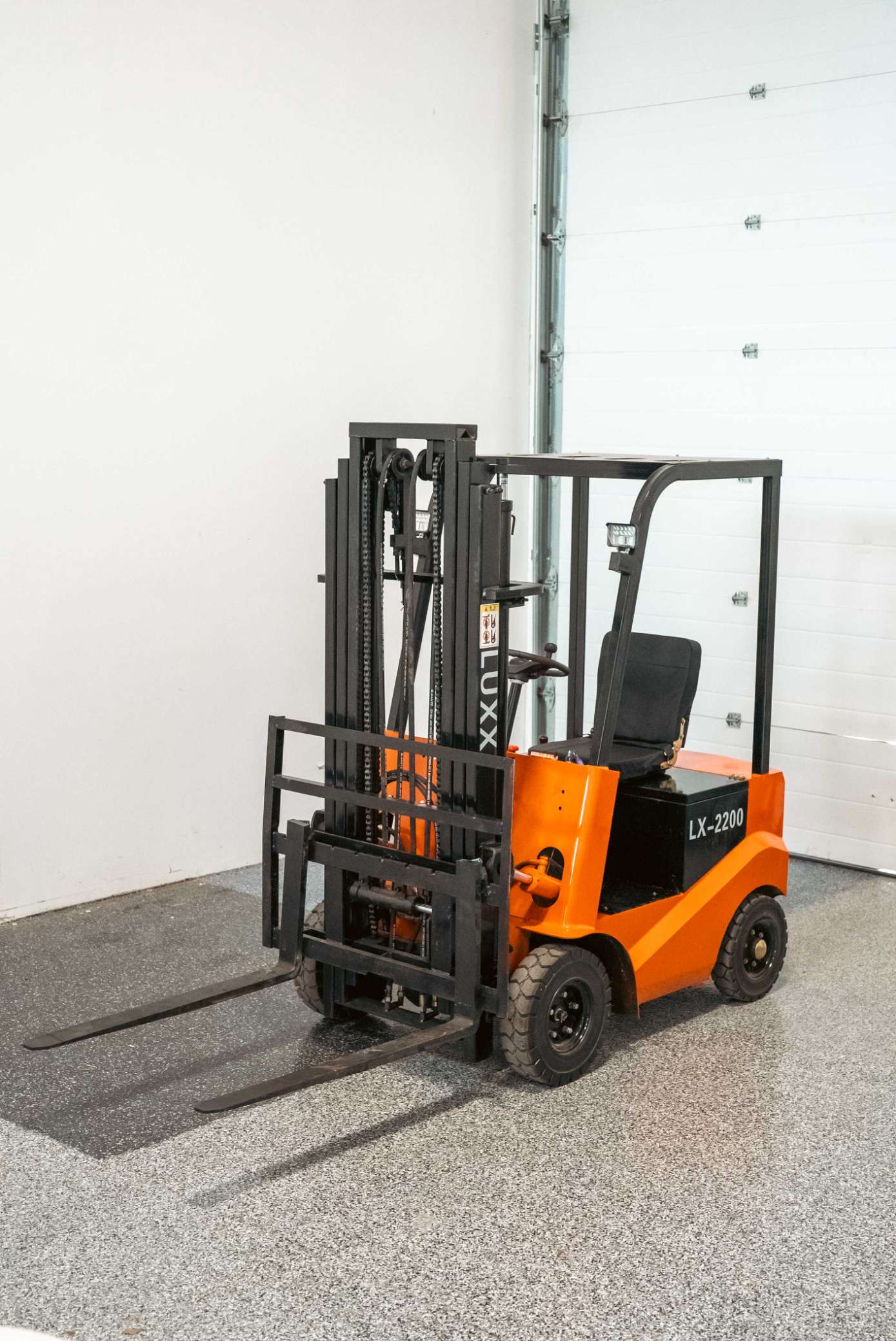 LX-2200